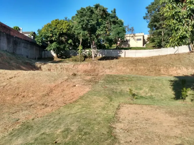 TERRENO COM 1.299,42 M² - Jardim Bandeirantes