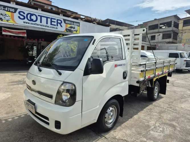Kia Motors Bongo K-2500 2.5 4X2 TB Diesel 2015