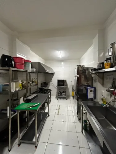 Alugo cozinha industrial completa pronta pra operar