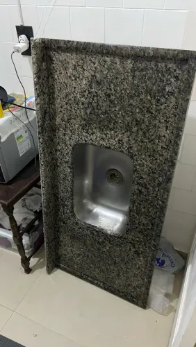 Pia de granito com Cuba inox