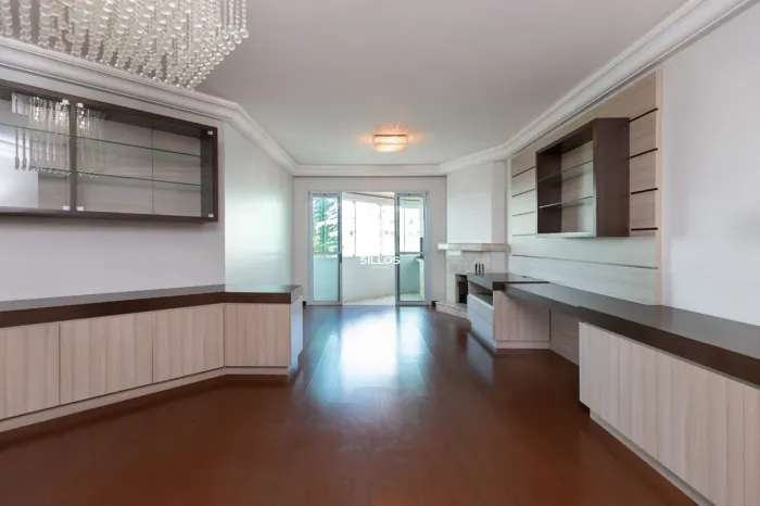 Apartamento com 3 suítes à venda no Cabral em Curitiba