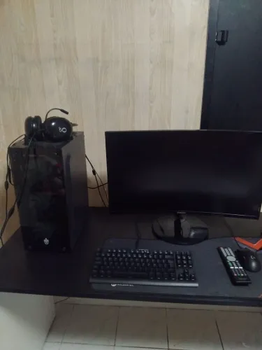 PC Gamer / Trabalho / Estudos - Xeon + RX550 4GB - 16GB RAM + SSD<br>