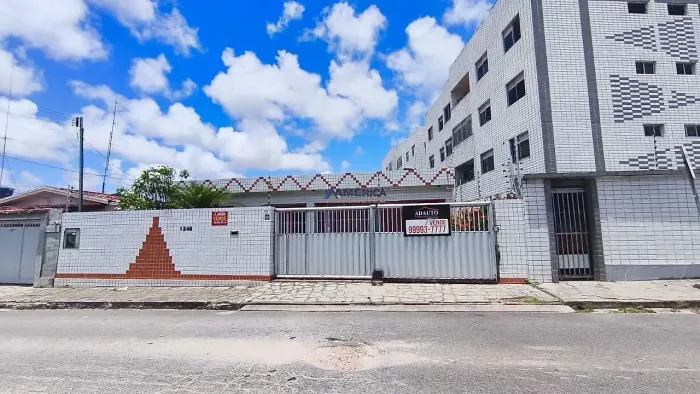 Casa 4 Quartos com 2 Suítes - Torre