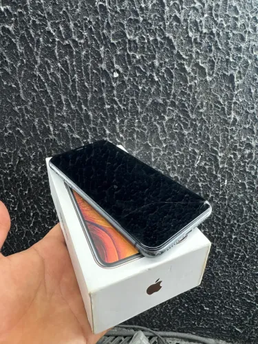 Vendo Iphone 11, parcelo no cartão
