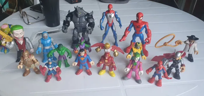 BONEQUINHOS HERÓIS,  perfeito ESTADO. 