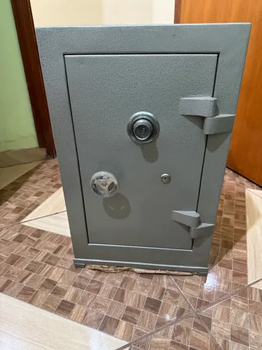 Cofre de ferro NOVO
