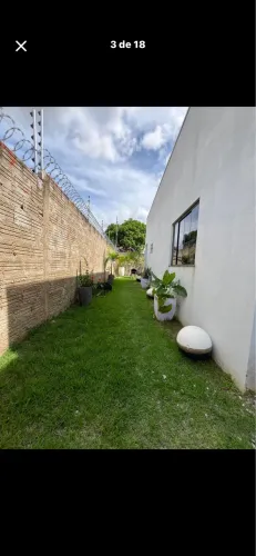 Localizado na zona leste, parcelamento de casa
