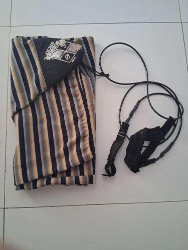 Capa de prancha de surf + cordinha (leash)