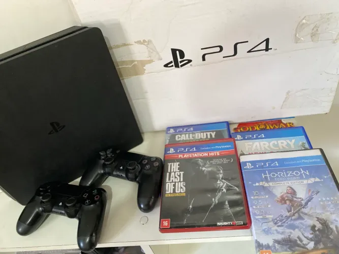 PlayStation 4 slim