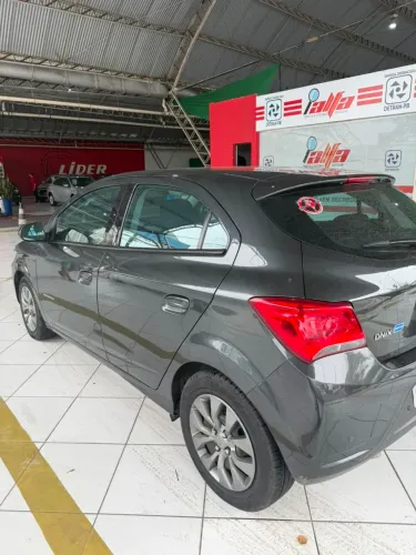 Chevrolet Onix Hatch Advantage 1.4 8V Flex Aut. 4P 2018