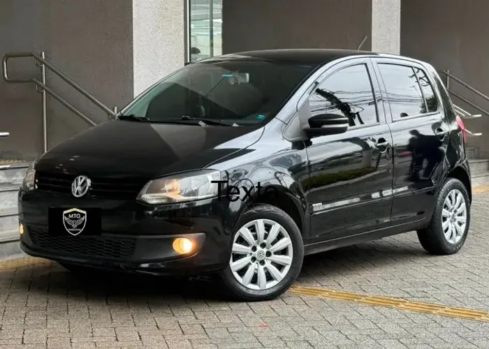 Volkswagen Fox 1.0 MI Total Flex 8V 5P 2013