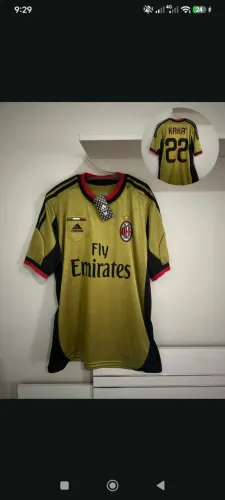 milan Dourado