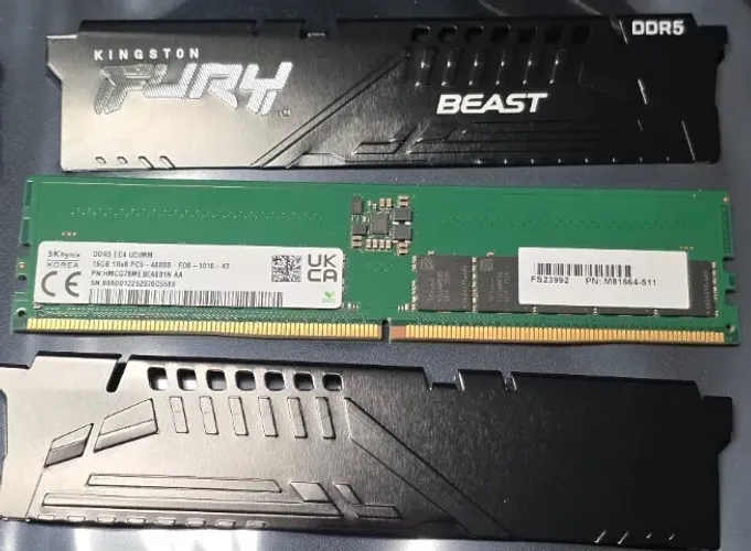 Memória RAM 16GB DDR5 SK hynix "ate 6000Mhz@CL30" + Dissipador Kingston (Ler Descrição)