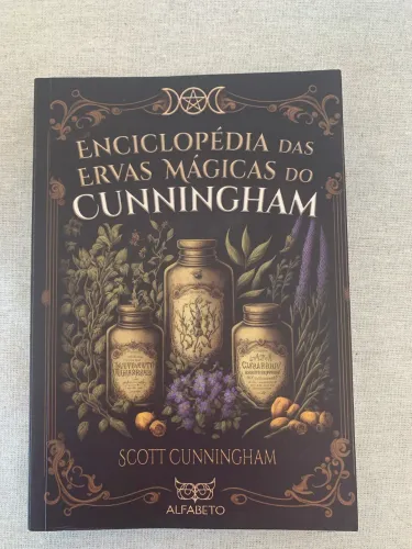 Enciclopédia das Ervas Mágicas do Cunningham