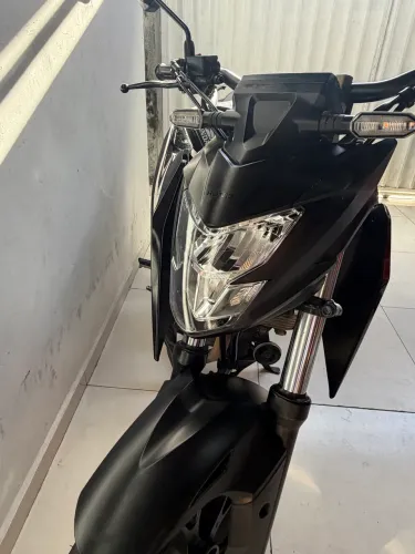 CB 300 F com apenas 12.000 km