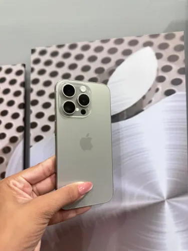 Iphone 15 PRO 128GB - cor titânio natural - seminovo
