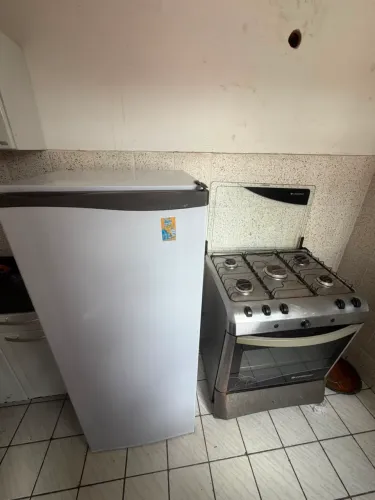 Vende-se fogão e geladeira