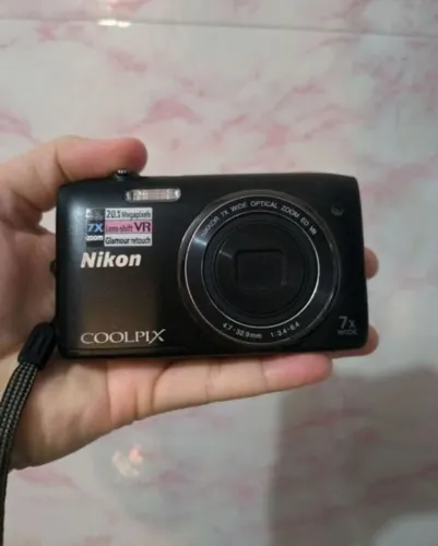 câmera digital nikon coolpix s3500(não liga)compra ciente