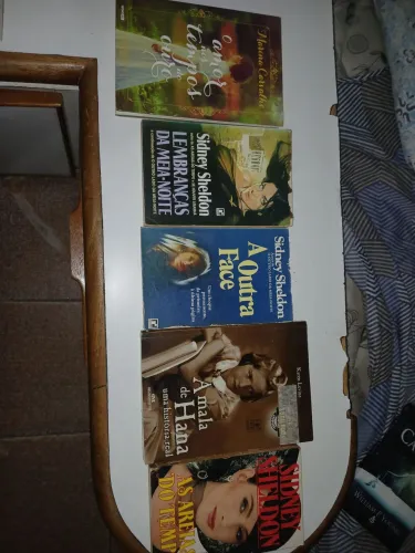 LIVROS - DÊ O SEU PREÇO