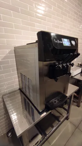 Máquina de sorvete 