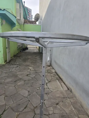 VENDE-SE ARARA DE FERRO