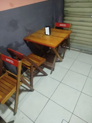Conjunto de Mesa com 4 cadeiras