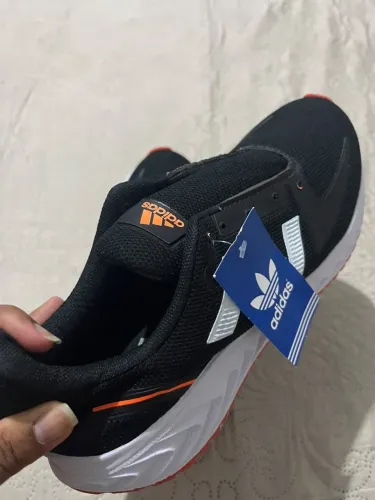 Tenis adidas