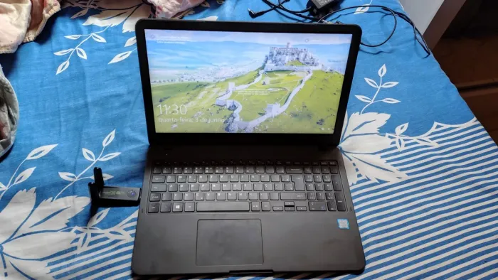 NOTEBOOK INTEL I3 7GEN 4GB RAM E 1T HD
