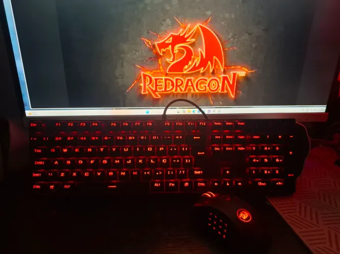 Mouse e teclado gamer  Readragon 