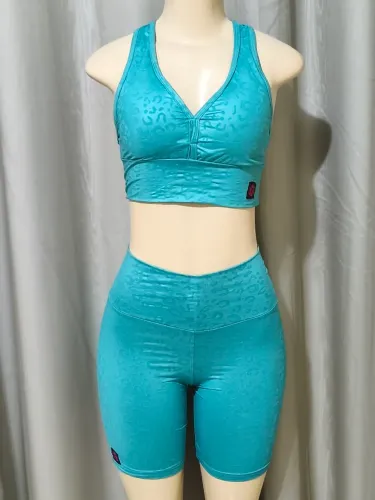 Vendo conjunto de poliamida, Tamanho, G e M Várias cores. Venda no varejo e Atacado.