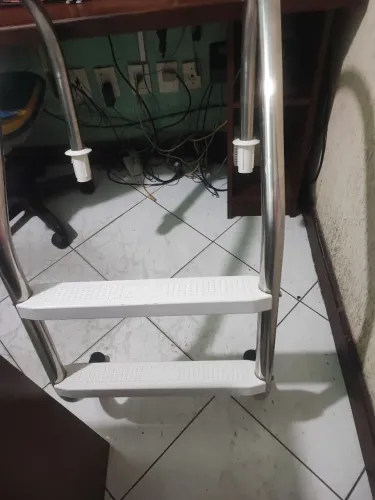 ESCADA DE PISCINA INOX NUNCA USADA