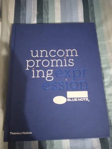 Livro Blue note: Uncompromising Expression