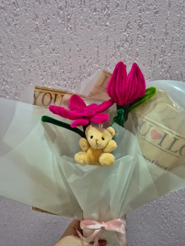 buquê de orquídea e tulipa- haste de chenille