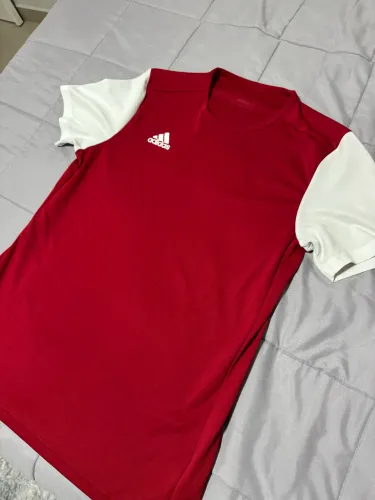 Camiseta esportiva Adidas