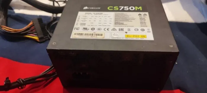 Fonte 750W Corsair 