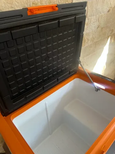 Geladeira portátil Elber 65 litros
