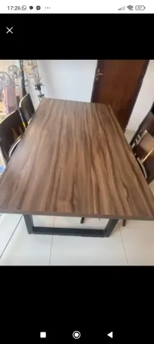 Vendo mesa  vai com 4 cadeiras 