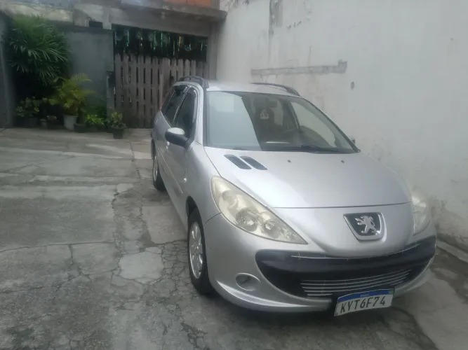 Peugeot 207 SW XR Sport 1.4 Flex 8V 5P 2011
