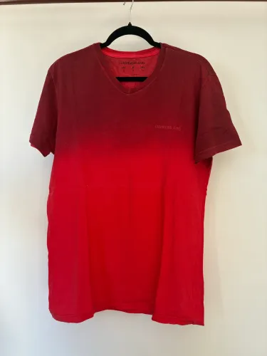 Camiseta Calvin Klein Vermelha - M