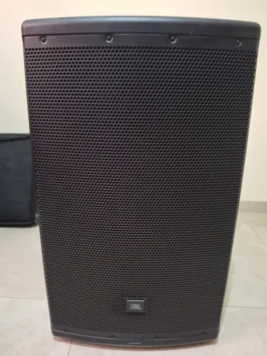 Caixa ativa jbl eon 615