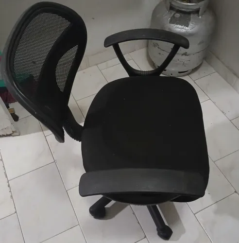 Cadeira secretária com braço