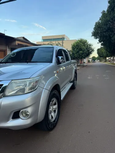Toyota Hilux CD D4-d 4X4 2.5 16V 102cv TB Dies. 2012