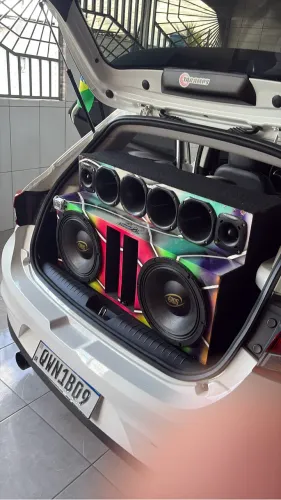 Vendo som automotivo