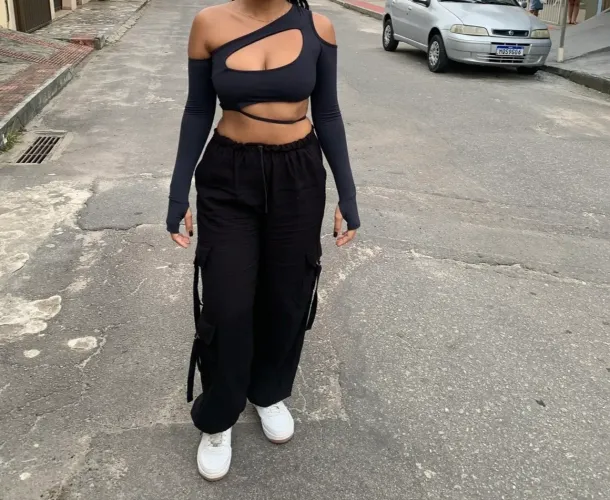 Cropped preto