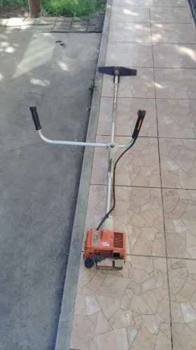 Roçadeira FS 220 STIHL