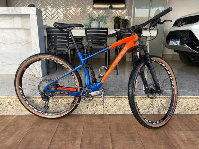 Bike soul volcano 2022 carbono