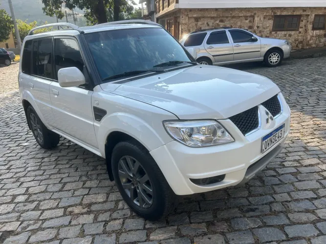 Mitsubishi Pajero TR4 2.0 Flex 16V 4X2 Aut. 2014