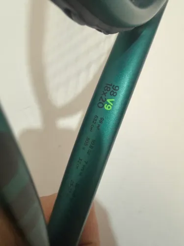 Wilson Blade V9 98 18x20 305g Nova Nunca Usada