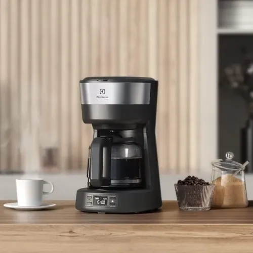Cafeteira Elétrica Electrolux programável inox 1,2L 30 xicaras nova - retirada Freguesia