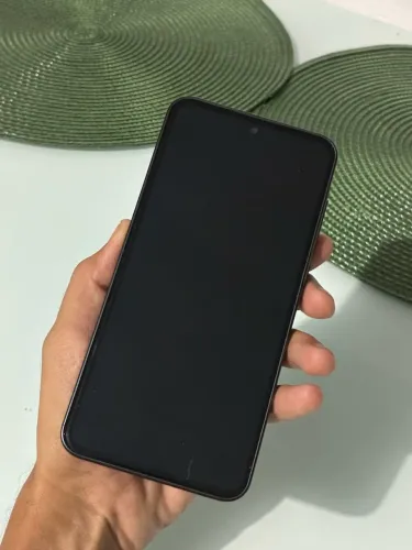 A36 6GB/128GB sem marcas de uso muito novo pouco usado.